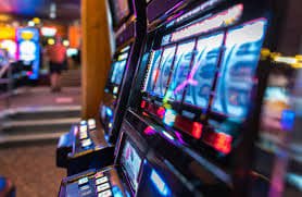 Meja Speed Roulette langsung dengan dealer profesional di platform mandiuang